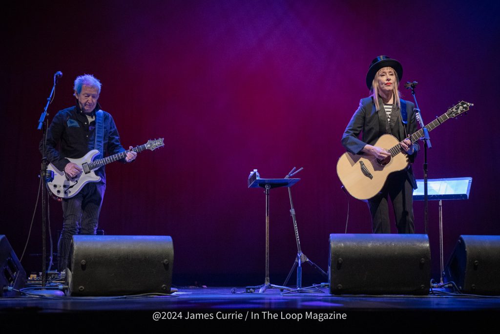 Suzanne-Vega-Al-Larson-Center-