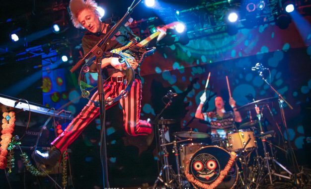 Kula Shaker Bring Back Those Nostalgic Psychedelic Mysticism Sounds For Opening Night Of US Tour In Chicago