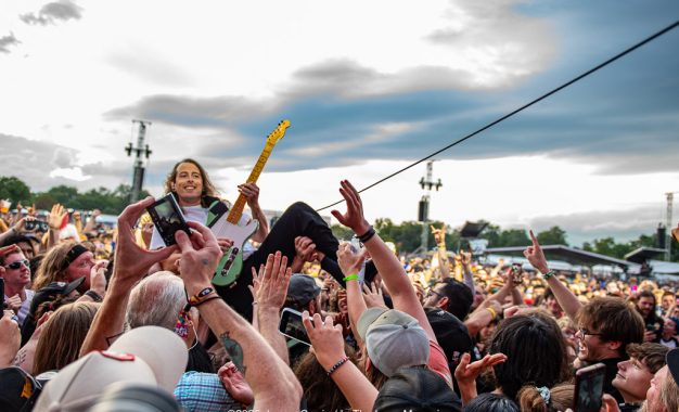 Photo Gallery: Idles Riot Fest Chicago 2025