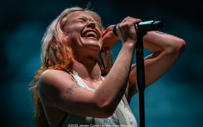 Photo Gallery: Wet Leg live in Chicago at Salt Shed 2025