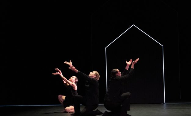 Hubbard’s Phenomenal Fall Series Stresses The Urgency Of Human Connection