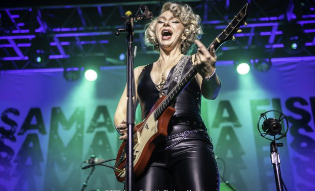 Review: Samantha Fish Melts The Tundra Away At House Of Blues Chicago On ‘Shake Em Down Tour’ With Jon Spencer and Cedric Burnside