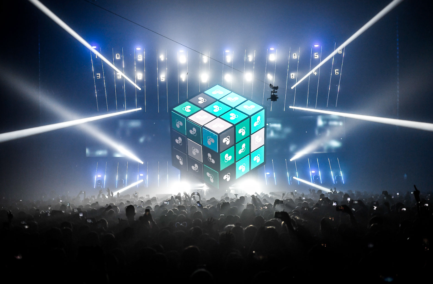 In The Loop Magazine Deadmau5 Rolls Out Cube V3 Tour At Navy Pier Rocks The House To Its Core Literally In The Loop Magazine