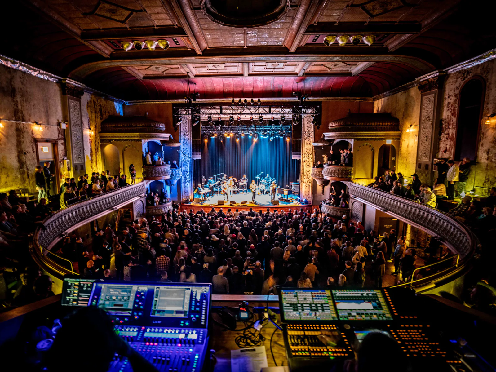 Chicago’s Independent Music Venues Contribute $2.8 Billion to Local Economy Proving An Important Pulse On The Scene But Is It Enough