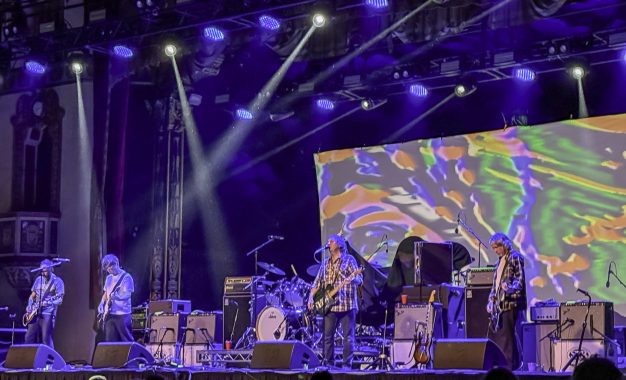 Thirty-Five Years Later, Chapterhouse’s Whirlpool Still Resonates Live With Rare US Appearance