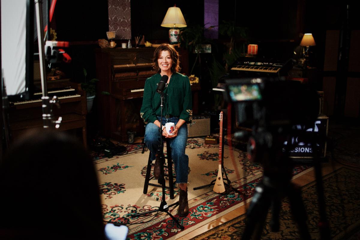 Amy Grant Launches ‘Songs of U.S.,’ A New Series Marking America’s 250th Anniversary