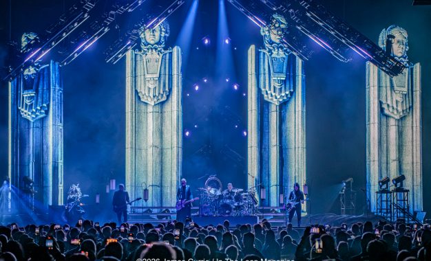 The Smashing Pumpkins Bring Three Hours of Music, Nostalgia and Theatricality Back Home to Chicago