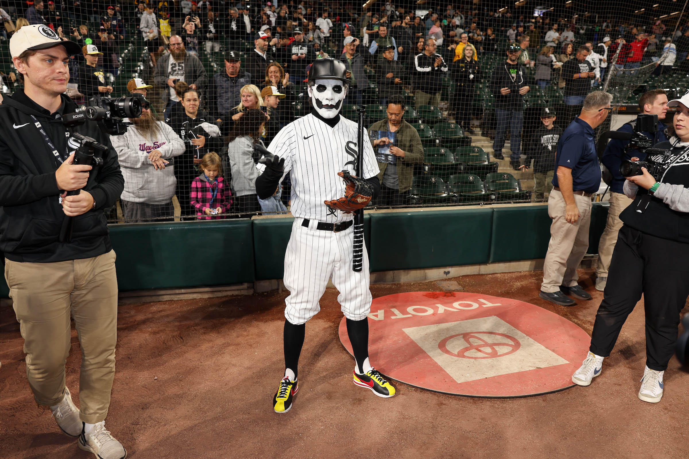 Straight Out Of Left Field, Ghost’s Papa Emeritus, Throws Out First Pitch At Chicago White Sox Game