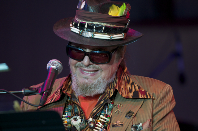 Photo Gallery : Dr. John at Bluesfest Chicago