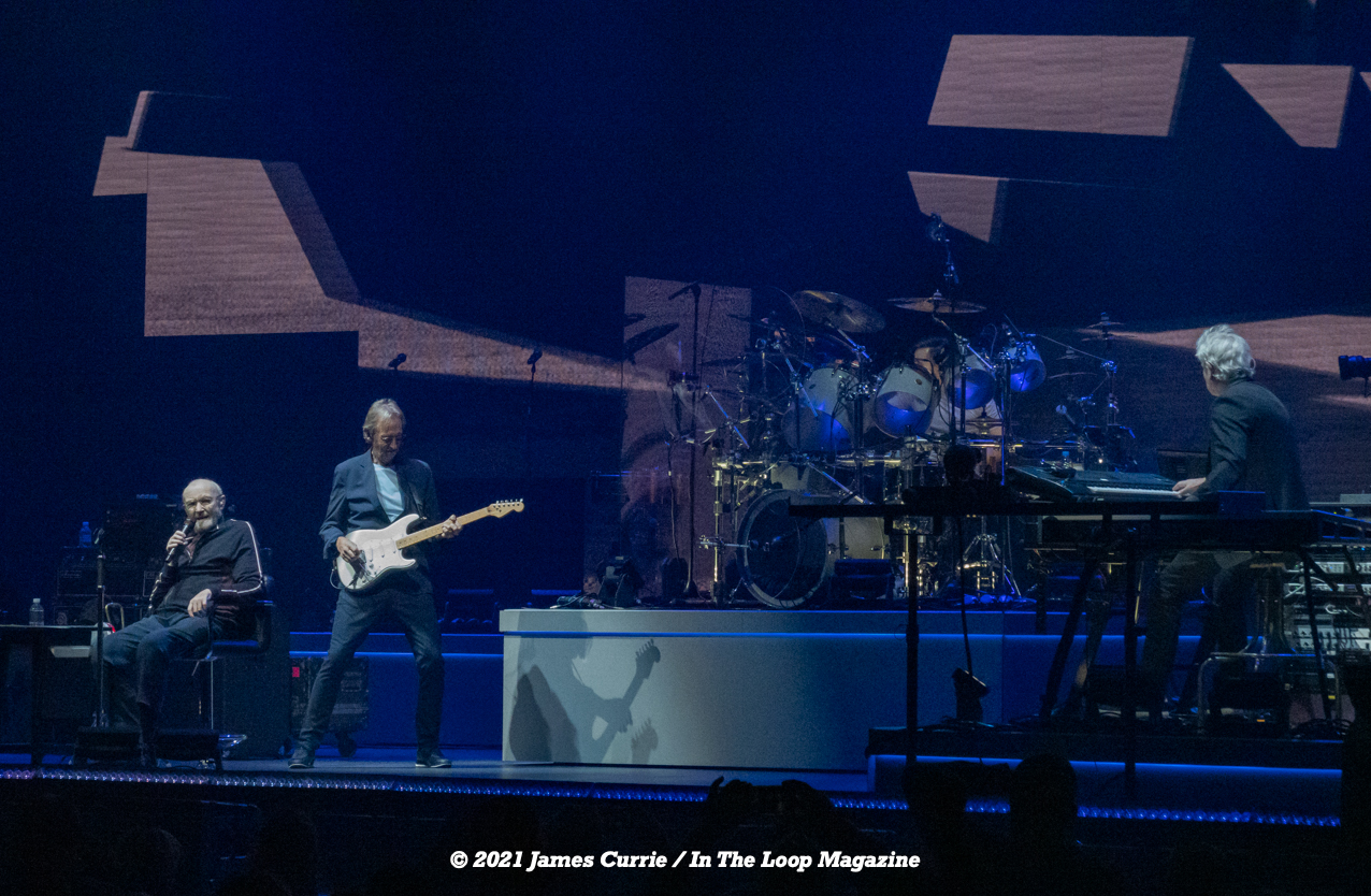 Opening Night For Genesis US Tour, Pulls Off Another Parlor Trick For Chicago Fans At United Center