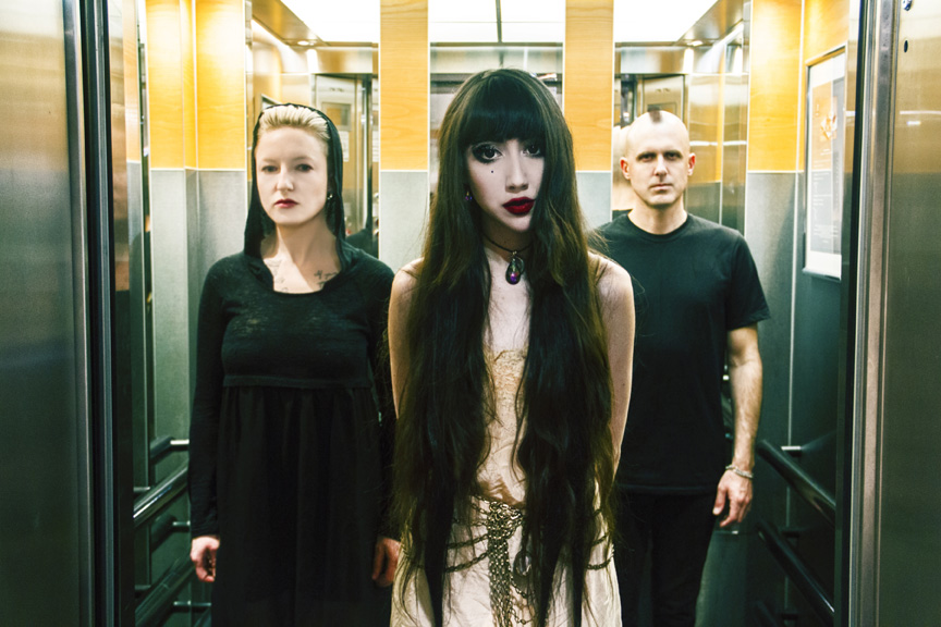 Postapocalyptic Gypsy Punk singer / songwriter Nostalghia comes to Chicago