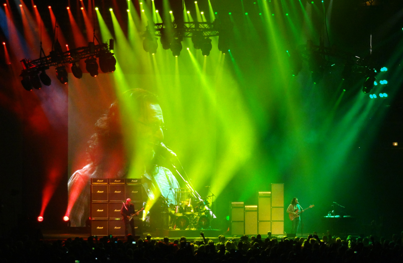 In The Loop Magazine RUSH Plays Chicago, For The Last Time? - In The ...